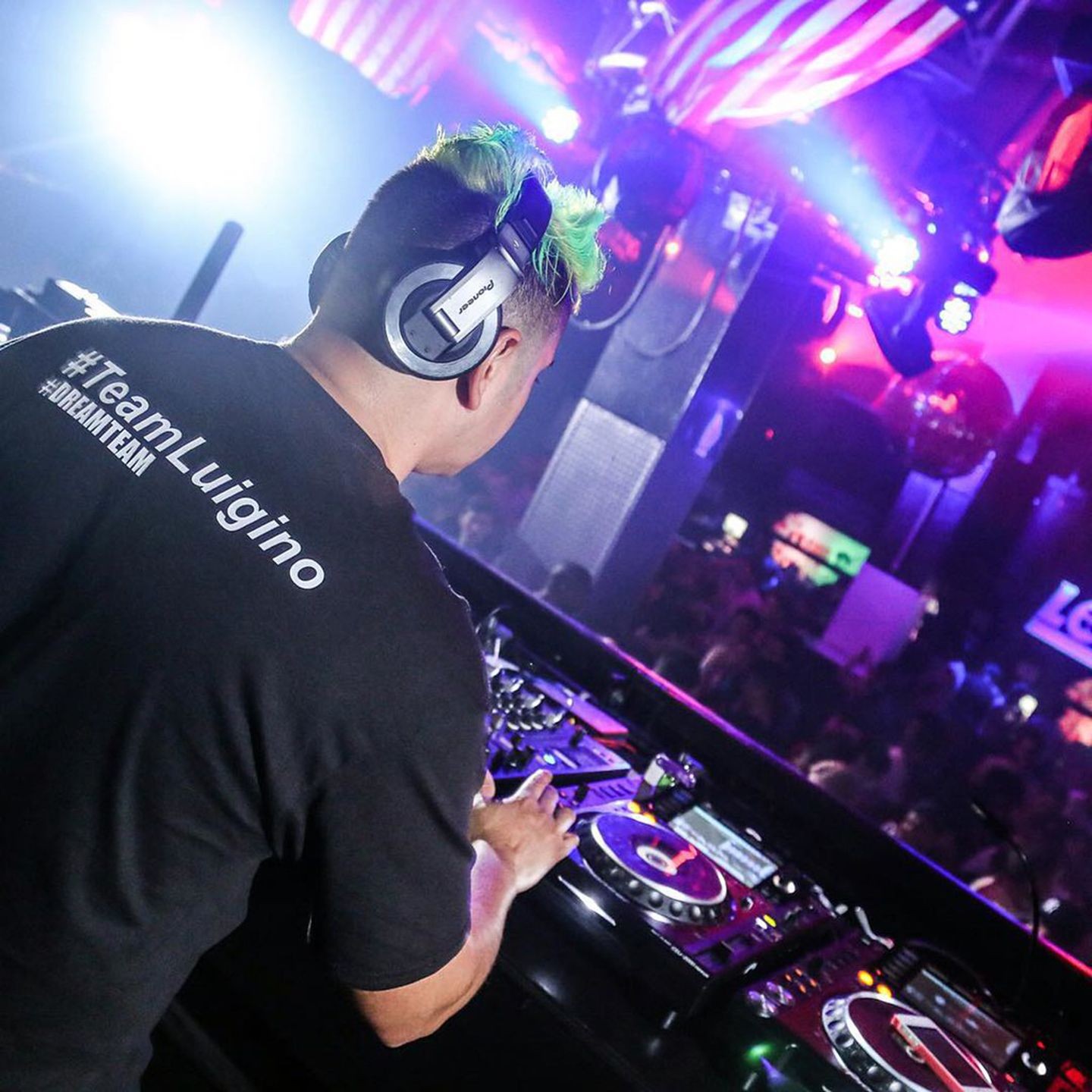 Experienced DJs